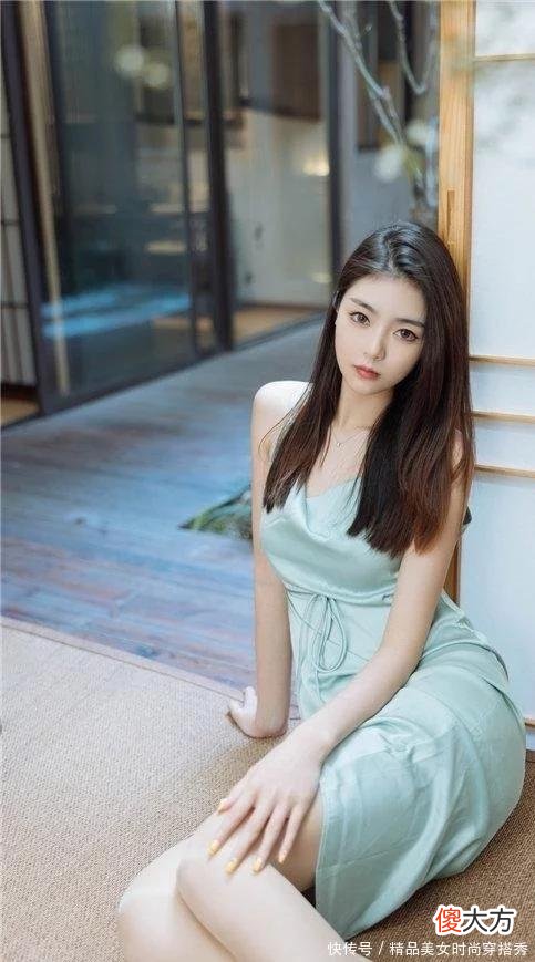 【时尚一点】五月——春未尽，夏初临，吊带裙简约百搭，走在街上回头率满满