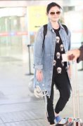 【就爱时尚】大S二婚后越来越美！穿牛仔配骷髅T超减龄，40岁＋女人好好学学