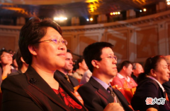把手机做到国产第一 第一款国产智能手机