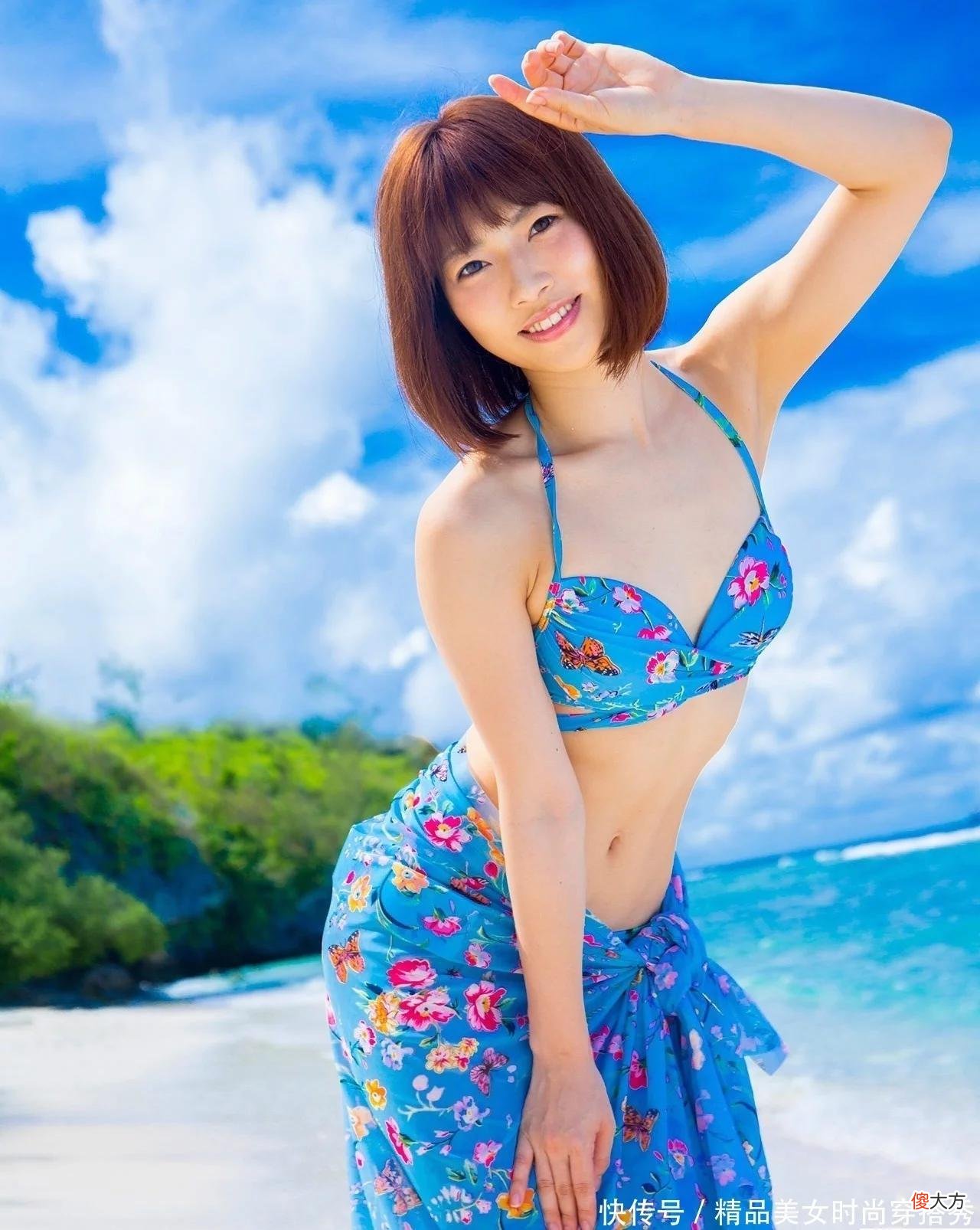 【时尚一点】海边碎花的泳装 吸睛又不失时尚感 你喜欢哪一套呢？