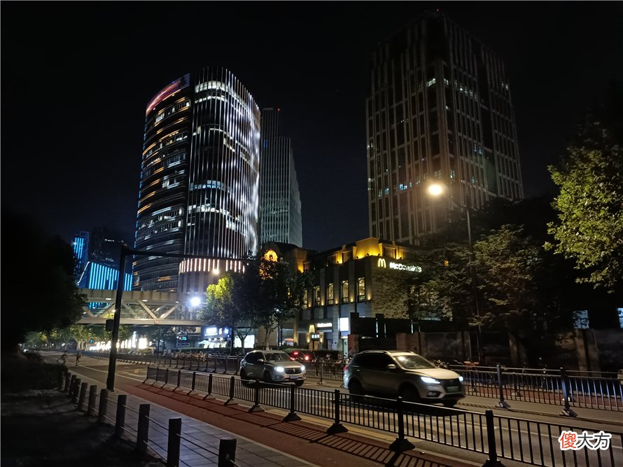 打游戏的一把好手 拿手好戏打游戏
