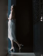 【时尚一点】礼服还得看热巴的穿搭！性感优雅的女人味搭配，尽显S曲线