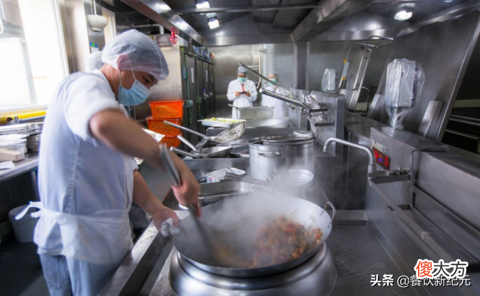 为何飞机餐这么难吃 为什么航空餐那么难吃