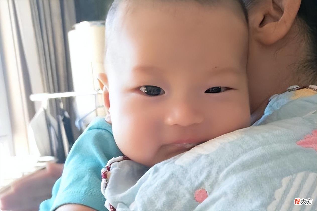 新生儿喂养干货：宝宝吃奶易睡着咋办？冲奶粉的注意事项有哪些？