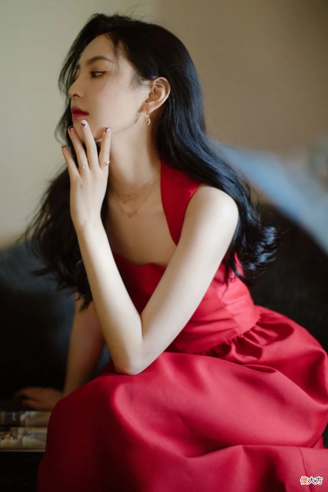 【就爱时尚】叶倩文一袭红裙，把我拉回最美好的港风年代
