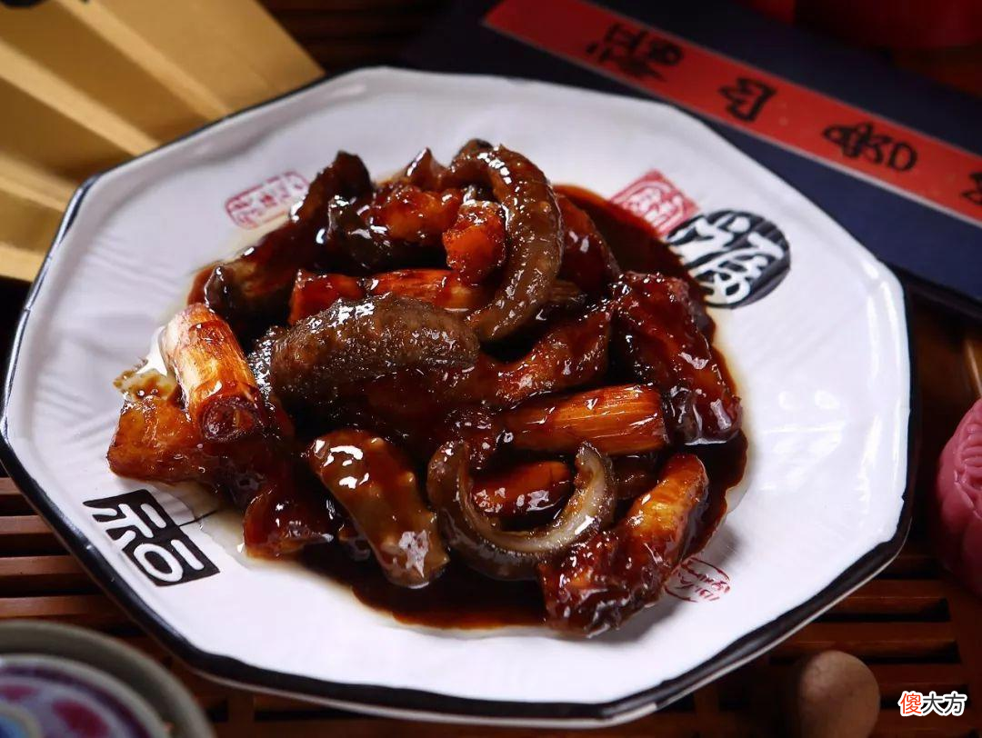 鲁菜名菜葱爆鱿鱼和海参 鲁菜大葱烧海参