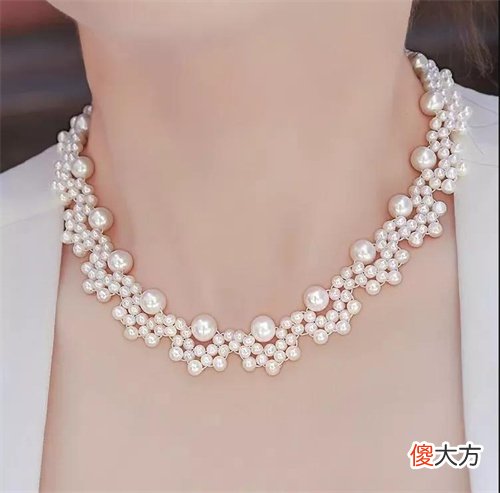 浅冷型人适合哪些颜色的珠宝 浅冷型人适合什么颜色
