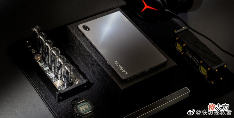 拯救者游戏平板Y700 拯救者 y7000p