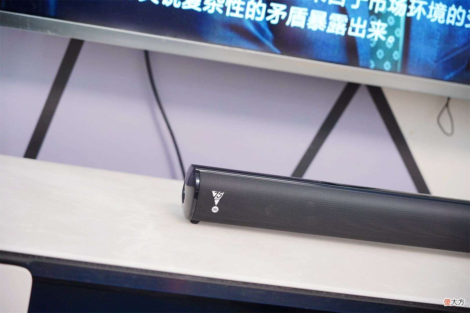 售价2999元，全面提升智能电视音质，这次是JBL做得不错