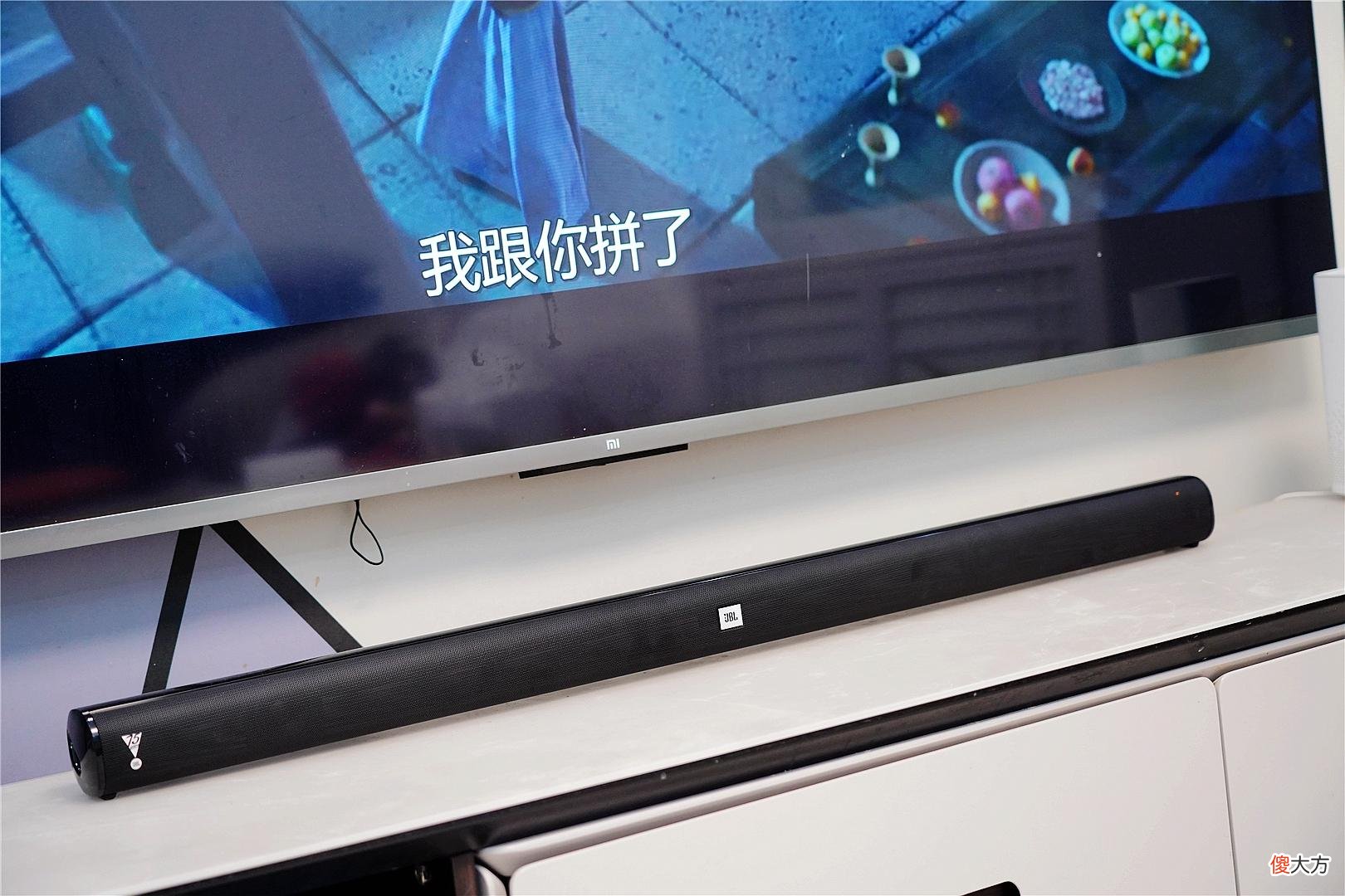 售价2999元，全面提升智能电视音质，这次是JBL做得不错