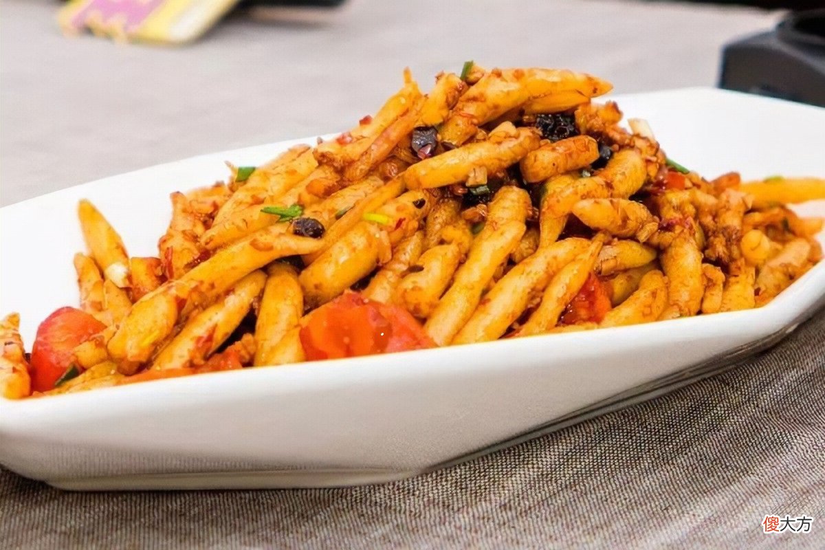 炒粉虫是广西百色市流行的8种美食之一 炒粉虫是广西美食吗