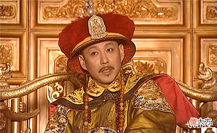 【历史故事】康熙第一次见孙子乾隆, 为何惊得放下了酒杯, 他发现了什么