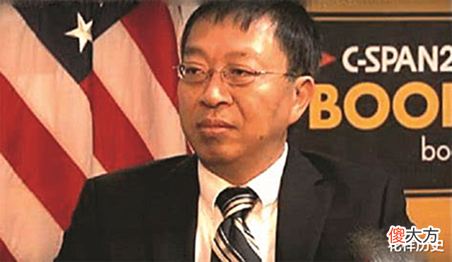 【爱历史】当代汉奸余茂春, 跪舔老美后被赶出白宫, 如今下场凄惨大快人心