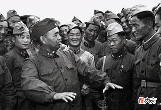 【爱历史】许世友下去视察，工人竟敢抢他的帽子，警卫员立刻出手
