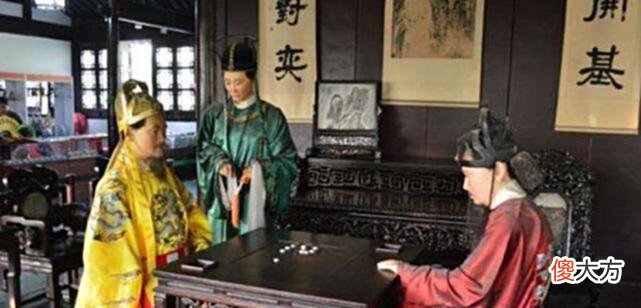 【历史故事】朱元璋为何死前不动朱棣？任由其做大，三个原因说明其中无奈