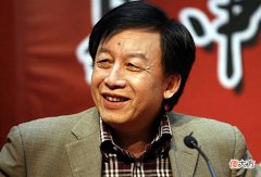 【爱历史】历史大师易中天：节目中被留学生质疑是伪学者，晚年为何销声匿迹