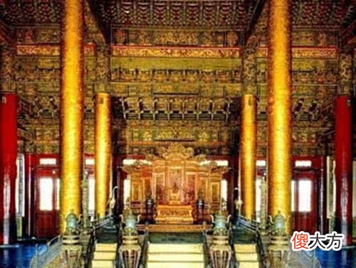 【爱历史】故宫地砖裂缝，发现一个尘封593年的秘密，专家：朱棣真狠