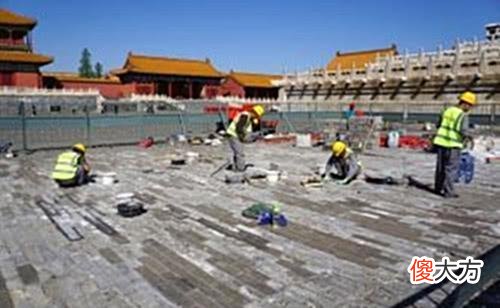 【爱历史】故宫地砖裂缝，发现一个尘封593年的秘密，专家：朱棣真狠