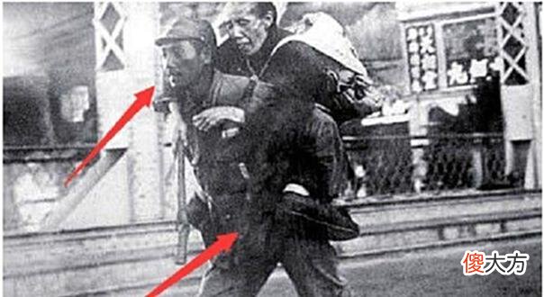 【爱历史】抗日时，日本最失败的一张摆拍照，竟被收录进日本教材，恬不知耻