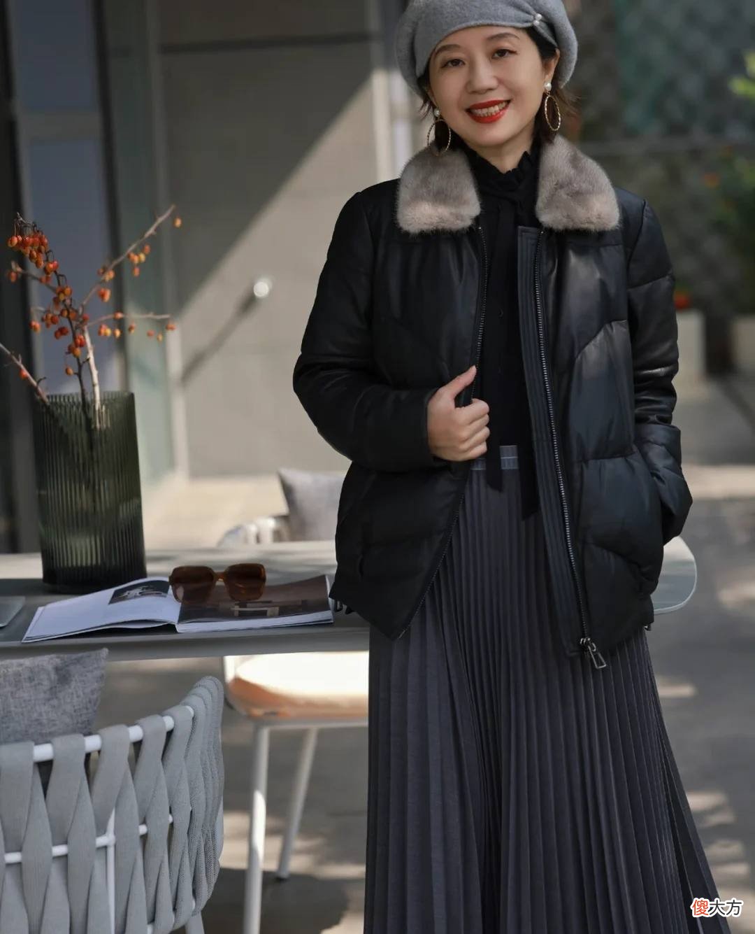 【时尚一点】看到这位妈妈的穿搭才发现：原来50＋也能美貌依旧，气质出众