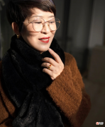 【时尚一点】已经64岁的奶奶，却越活越有“年轻态”，她的减龄秘籍在这