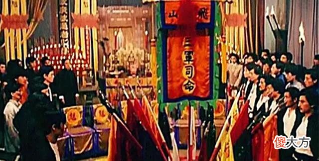 【爱历史】上海滩大佬季云卿竟在澡堂被刺杀？王牌杀手全身而退却最终死于女人之手