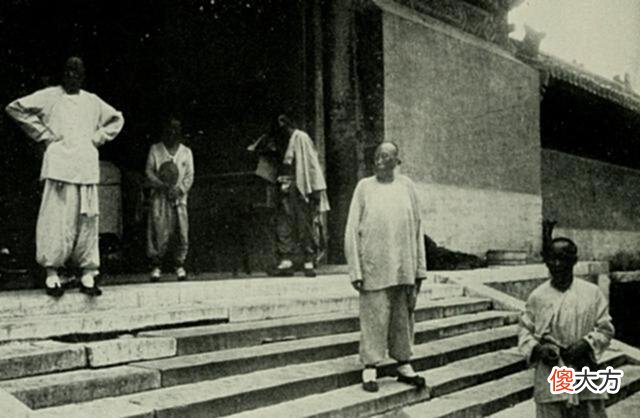 【历史故事】美国人拍摄的1901年故宫照片：图8为太和殿，图22为养心殿内景
