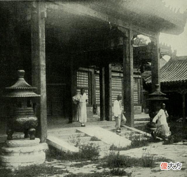【历史故事】美国人拍摄的1901年故宫照片：图8为太和殿，图22为养心殿内景