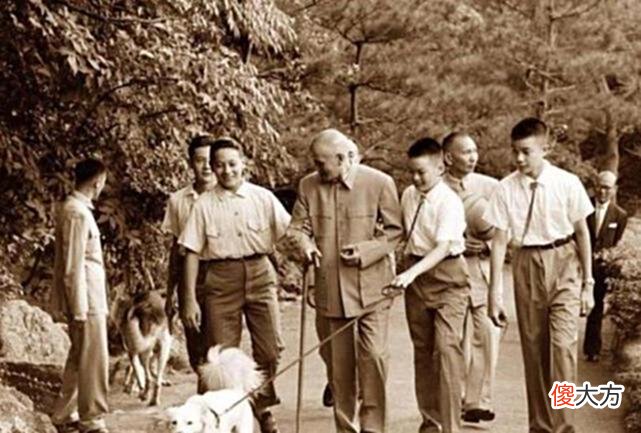 【历史故事】蒋孝勇召开记者会，申请将“两蒋”移灵大陆，3句话令全场唏嘘