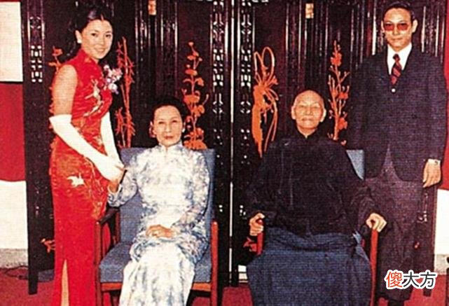 【历史故事】蒋孝勇召开记者会，申请将“两蒋”移灵大陆，3句话令全场唏嘘
