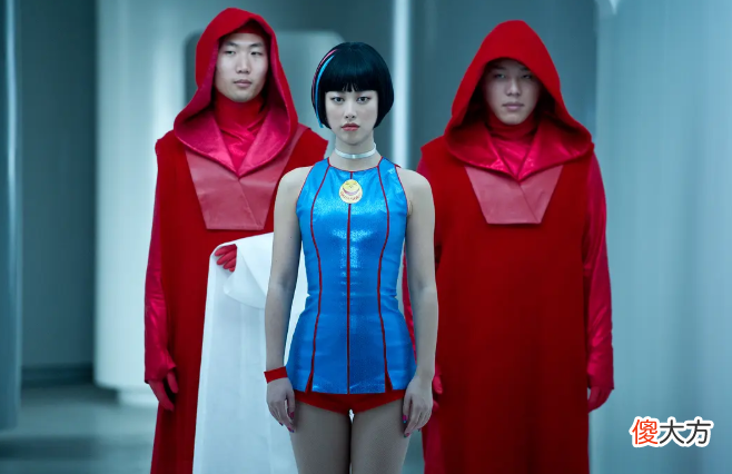 再看2021年红毯翻车的15位女星 2021女星走红毯