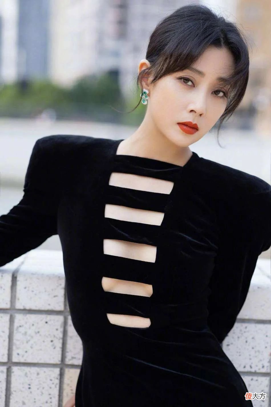 再看2021年红毯翻车的15位女星 2021女星走红毯