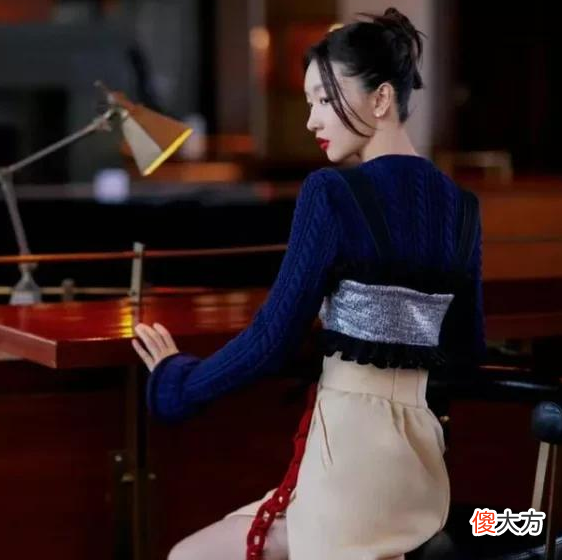 再看2021年红毯翻车的15位女星 2021女星走红毯