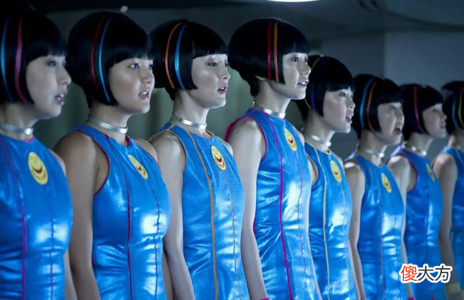 再看2021年红毯翻车的15位女星 2021女星走红毯