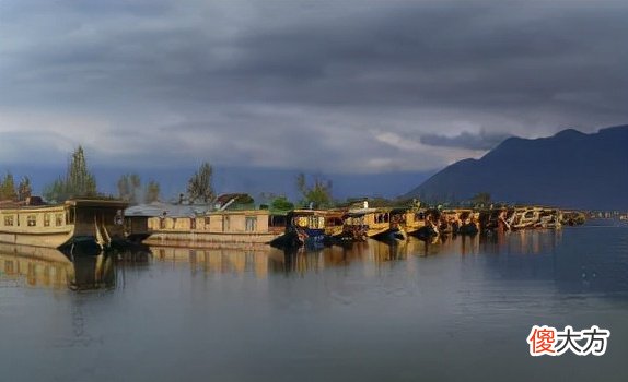 世界上最美丽的10个天然湖泊 世界上最美的十大湖泊