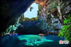 世界上最美丽的10个天然湖泊 世界上最美的十大湖泊