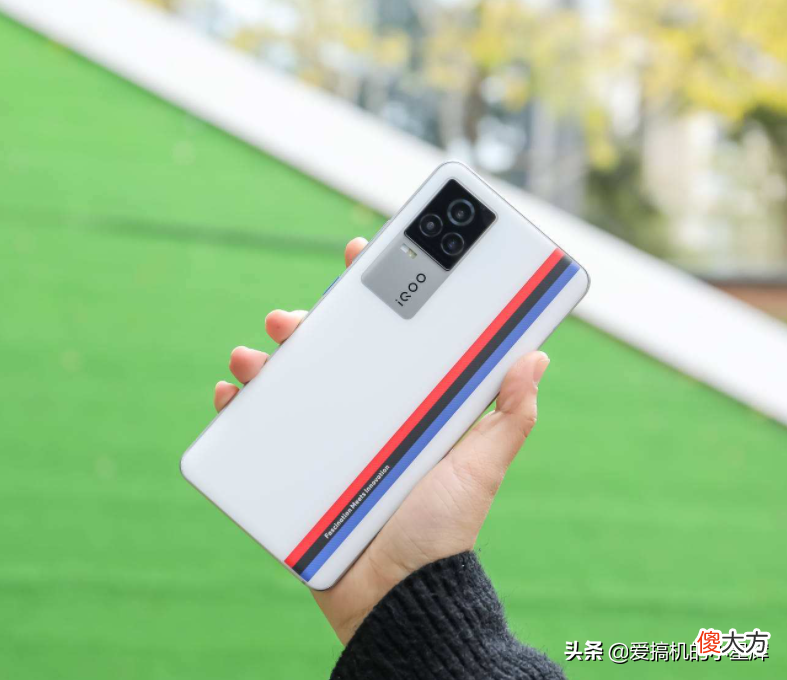 性能拍照都很给力 不要求拍照最强性能机