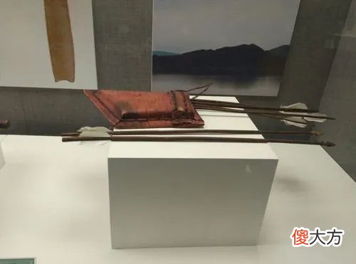【爱历史】我国北方是不产竹子的，当初以骑射为主的匈奴以及其他北方少数民族是拿什么做弓箭的？