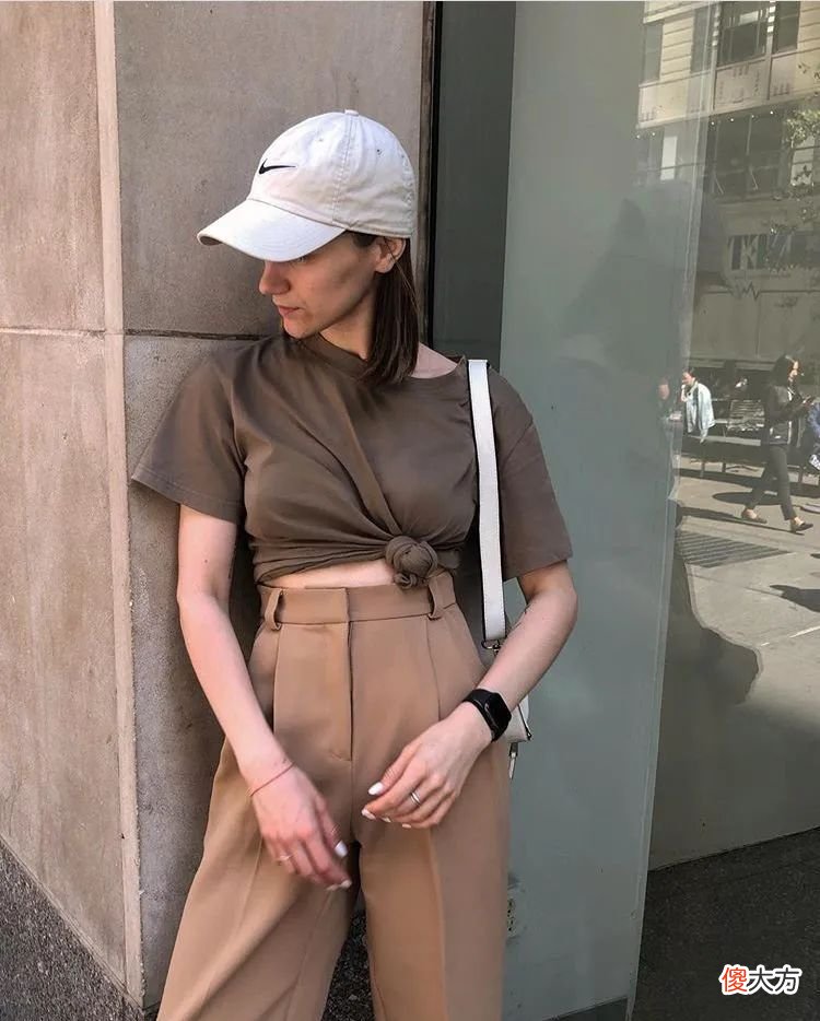 【时尚一点】阔腿裤夏天穿搭照样很有范儿，搭配T恤或是衬衫，皆可时髦显气质