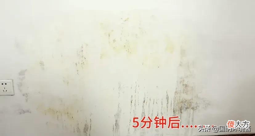 如何有效清除墙壁上残留的胶和霉迹 怎样去除墙壁上的粘胶痕迹