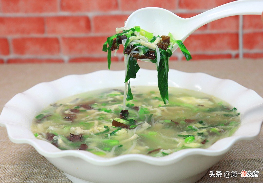 鸡胸肉别再水煮了 鸡胸肉别再水煮了,这样做好吃到舔盘子!