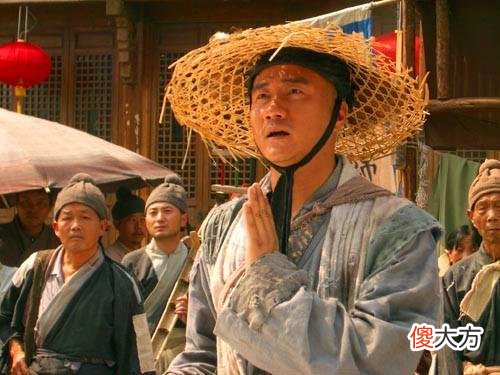 【历史故事】朱元璋私访寺庙拜佛，问道：朕要下跪吗？方丈机智回答救全寺性命