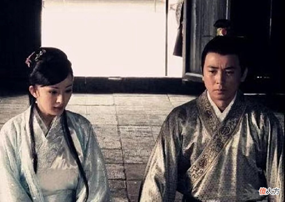 【爱历史】儿媳哭告公公无礼，县令在她身上闻了一下！大怒：将儿媳就地正法