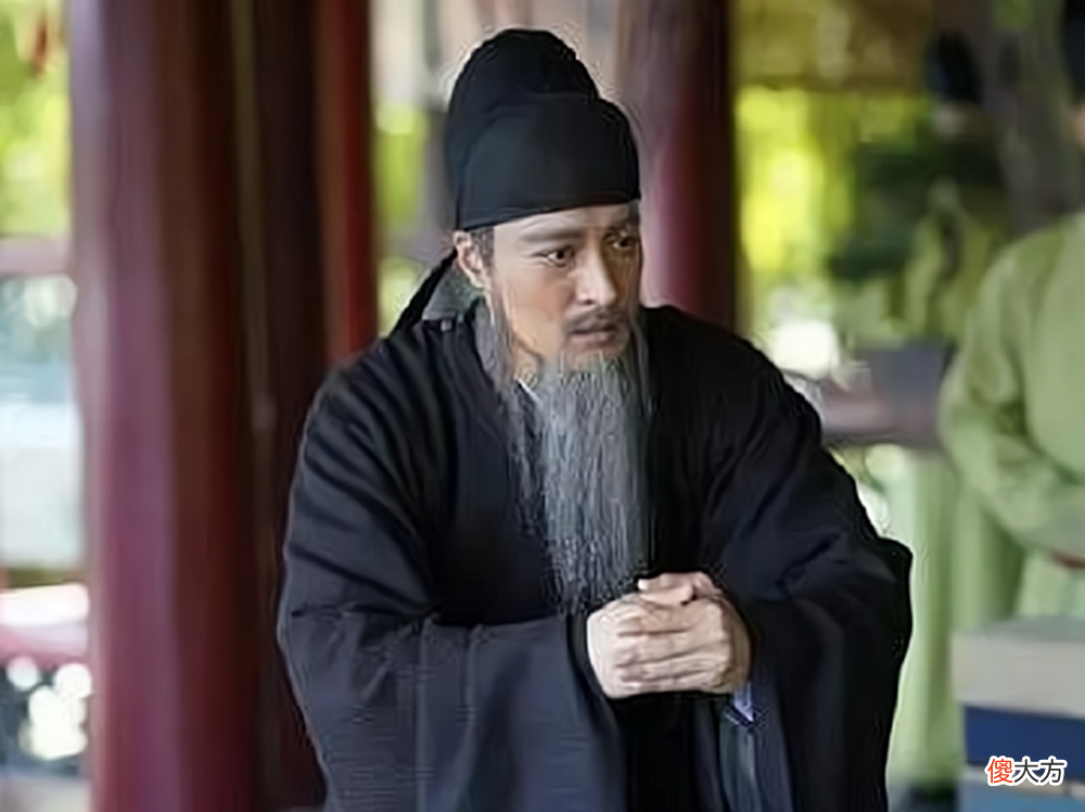 【爱历史】儿媳哭告公公无礼，县令在她身上闻了一下！大怒：将儿媳就地正法