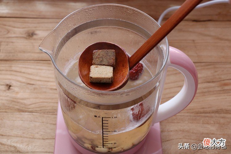 吃莲子和红枣有什么用 莲子与红枣有什么功效