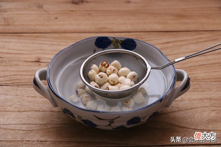 吃莲子和红枣有什么用 莲子与红枣有什么功效
