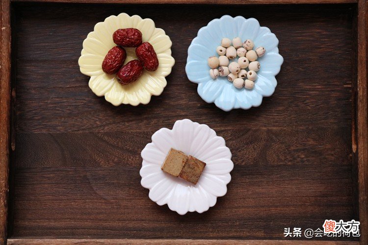 吃莲子和红枣有什么用 莲子与红枣有什么功效