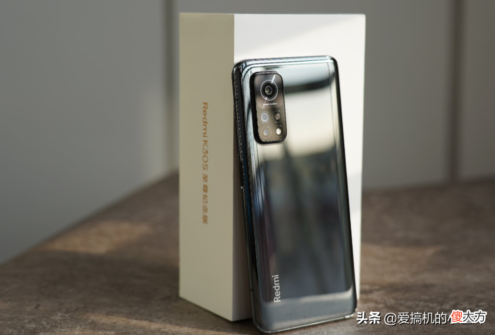 适合父母使用的高性能手机 适合爸妈用的手机