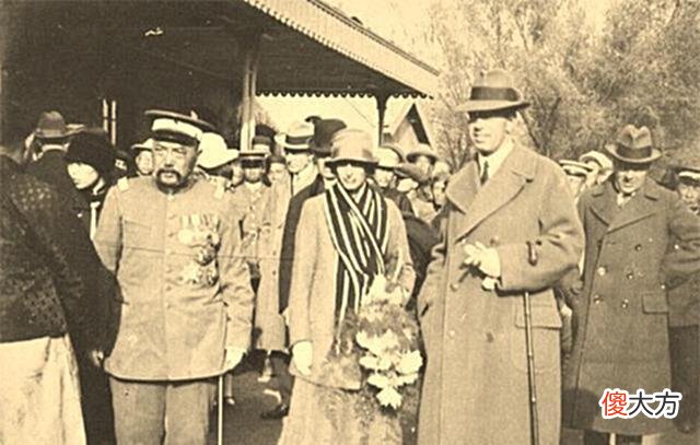【爱历史】阎锡山干女儿：负责给阎捶背按摩，1949年坚决不去台湾，结局如何