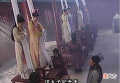 【历史故事】皇帝死后，美貌的皇后要被活殉葬，十年后竟和守墓人生了孩子
